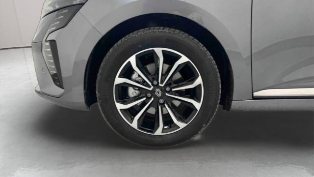 Renault Clio image 9