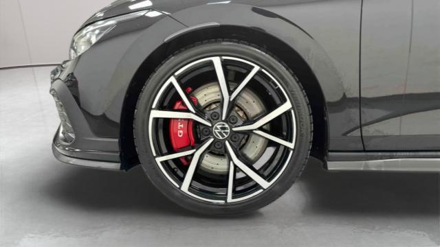 Volkswagen Golf image 4