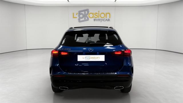 Mercedes Benz Gla image 9