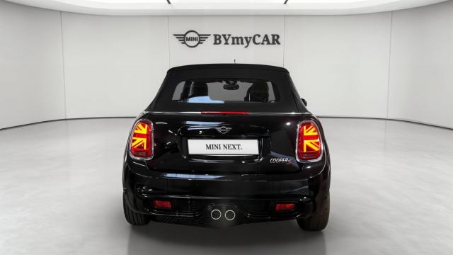 Mini Cabrio image 2