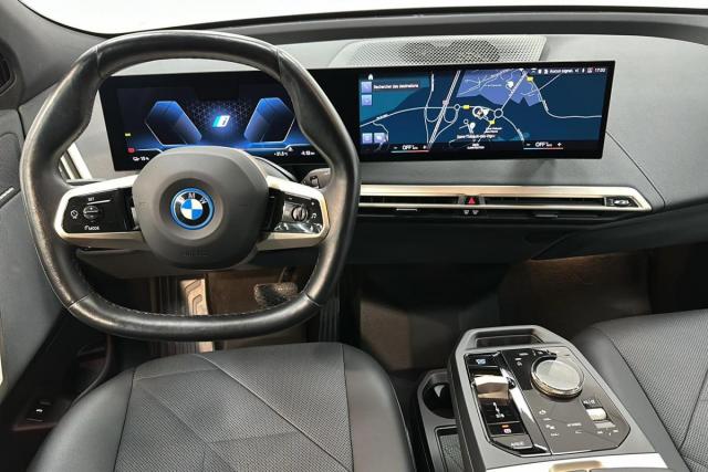 Bmw Ix image 9