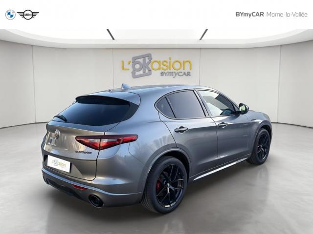 Alfa Romeo Stelvio image 3