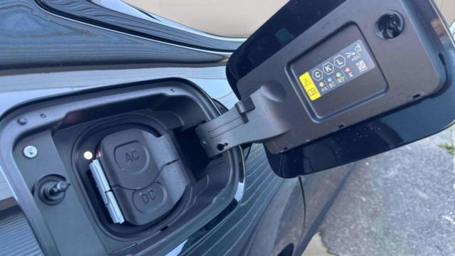 Bmw I4 image 4