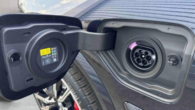 Bmw X5 image 2