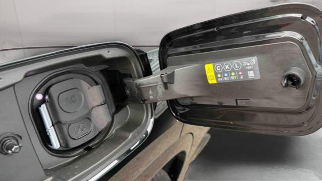 Bmw Ix1 image 4