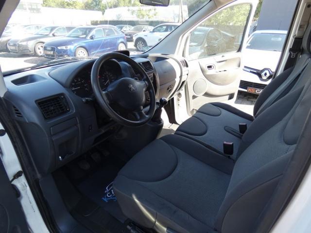 Peugeot Expert image 1