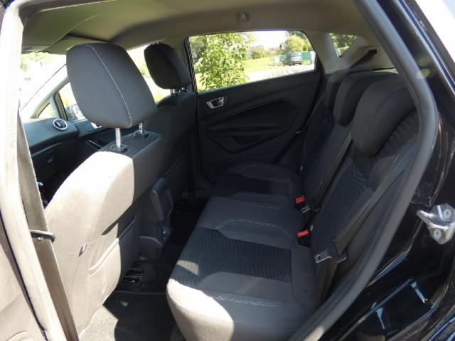 Ford Fiesta image 8