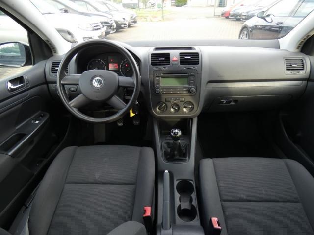 Volkswagen Golf image 4