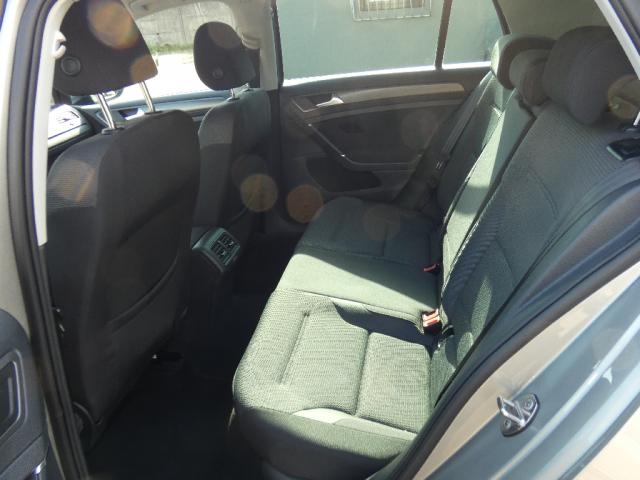 Volkswagen Golf image 7