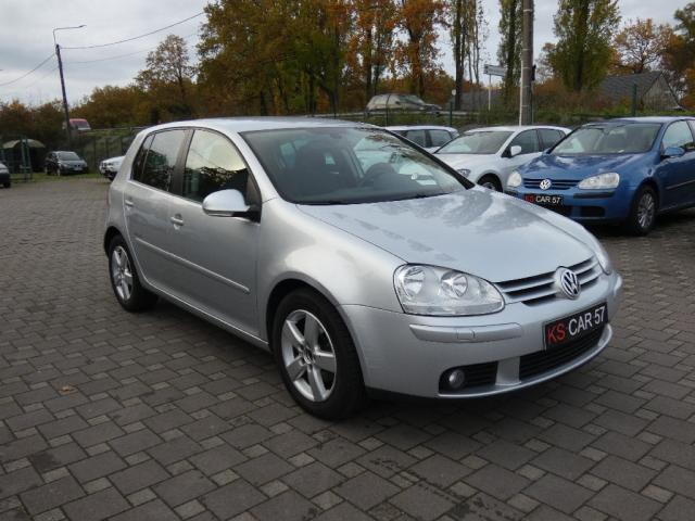 Volkswagen Golf image 9