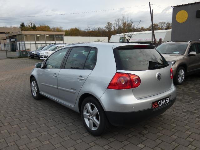 Volkswagen Golf image 6