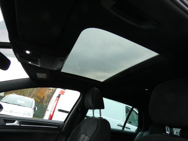 Volkswagen Golf image 8