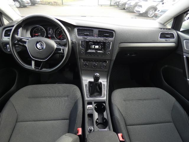 Volkswagen Golf image 6