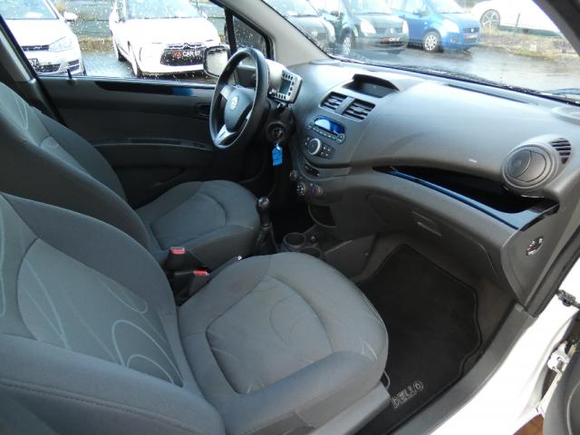 Chevrolet Spark image 2