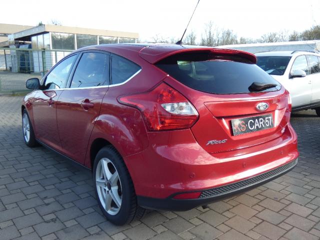 Ford Focus image 5