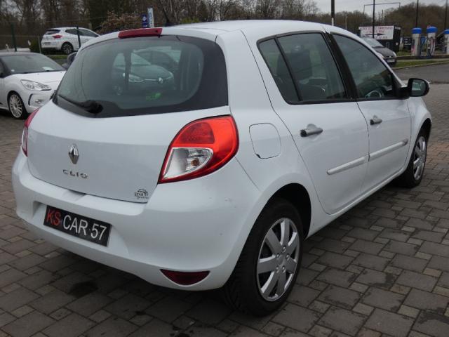 Renault Clio image 1