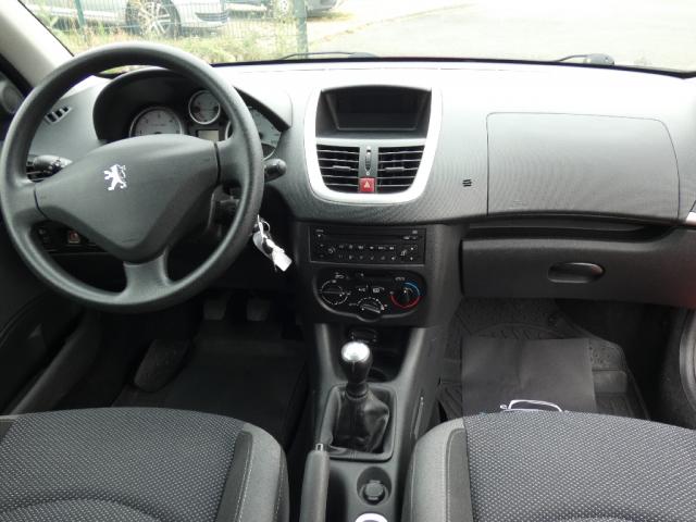 Peugeot 206+ image 2