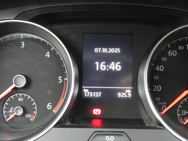 Volkswagen Golf image 9
