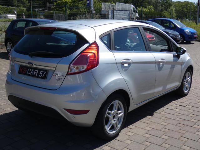 Ford Fiesta image 6