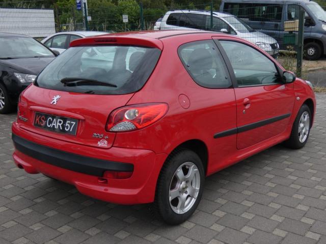Peugeot 206+ image 8