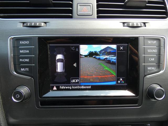 Volkswagen Golf image 6