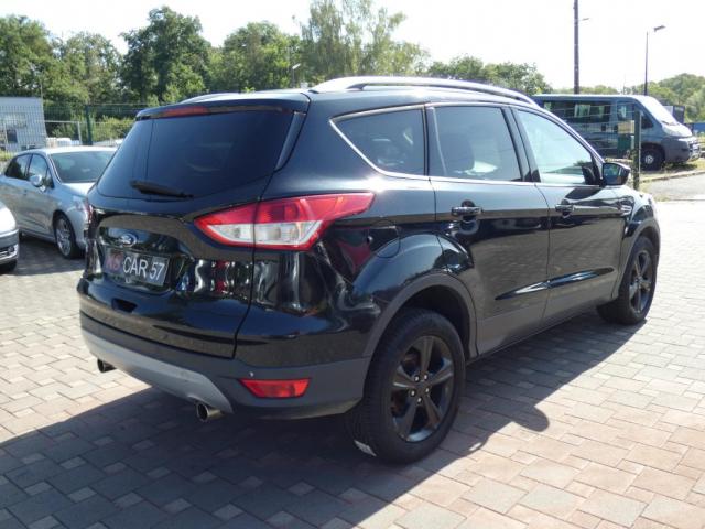 Ford Kuga image 6