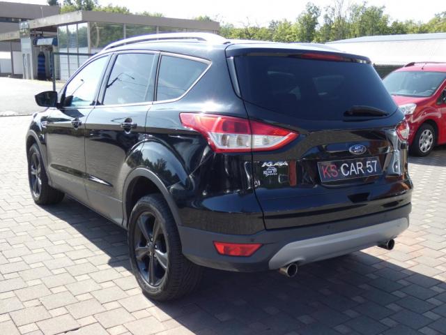 Ford Kuga image 8