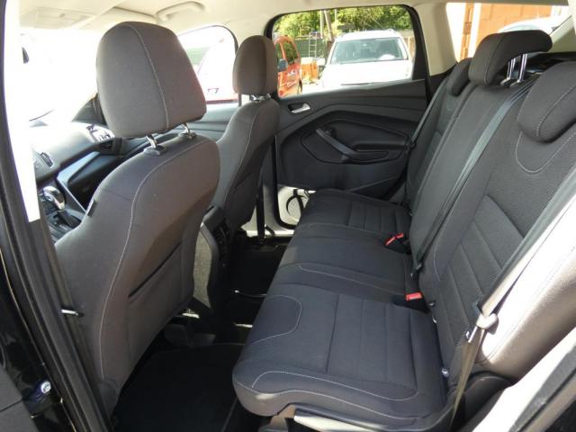 Ford Kuga image 9