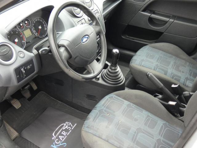 Ford Fiesta image 8