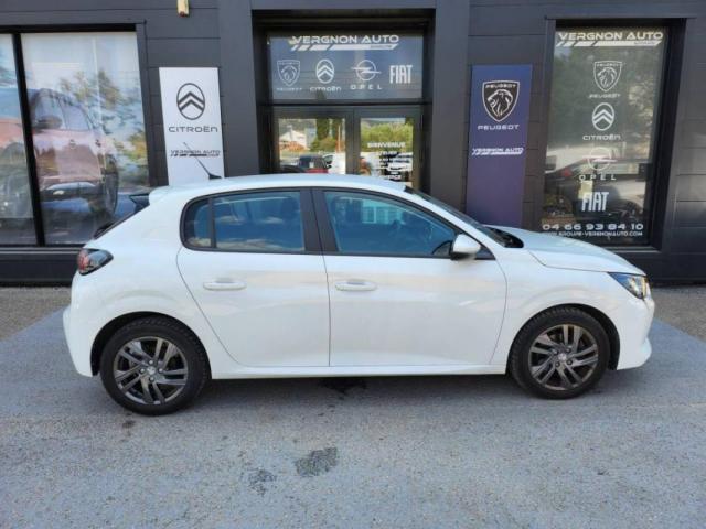 Peugeot 208 image 9