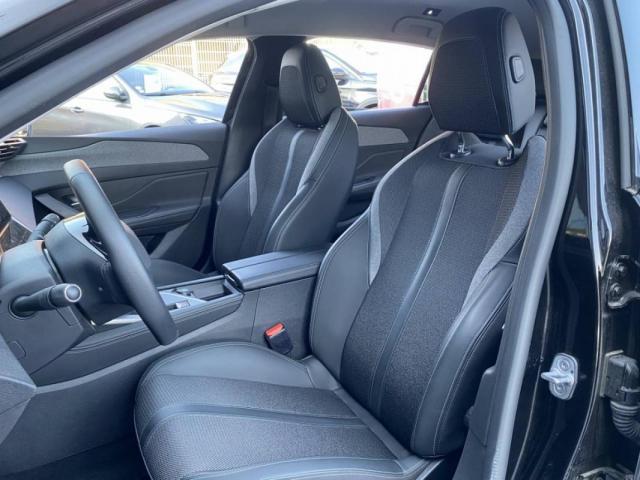 Peugeot 308 image 9