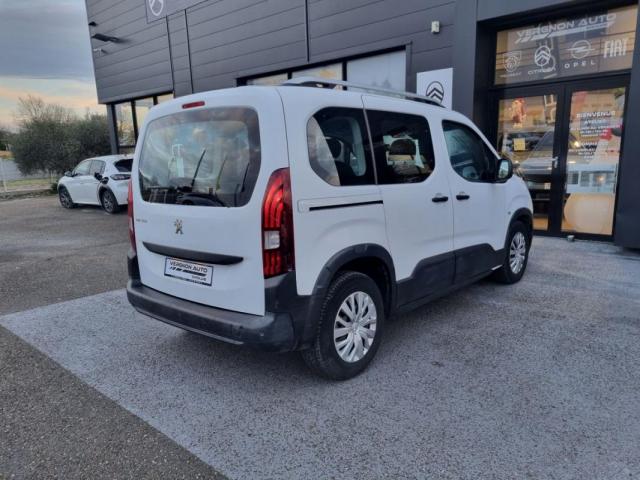 Peugeot Rifter image 9