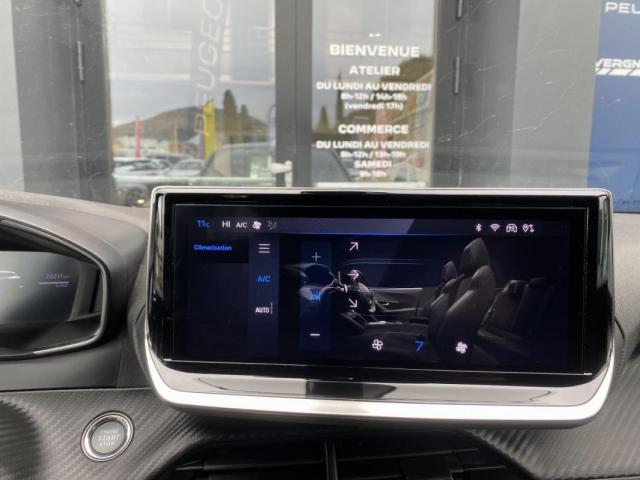 Peugeot 2008 image 3