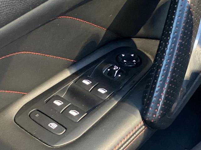 Peugeot 308 image 2