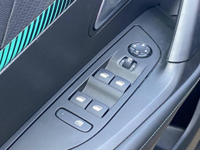 Peugeot 2008 image 4