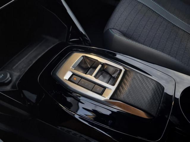 Peugeot 2008 image 4