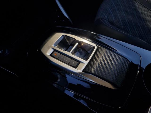 Peugeot 208 image 6
