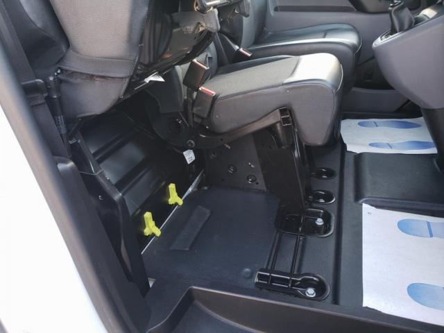 Peugeot Expert image 8