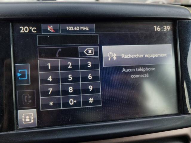 Peugeot 2008 image 8