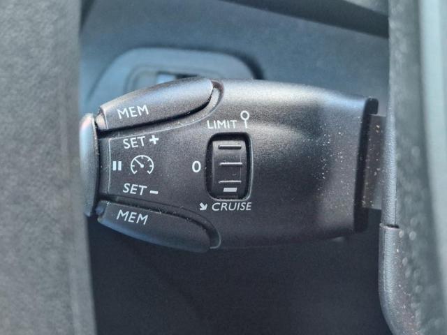 Peugeot Rifter image 1