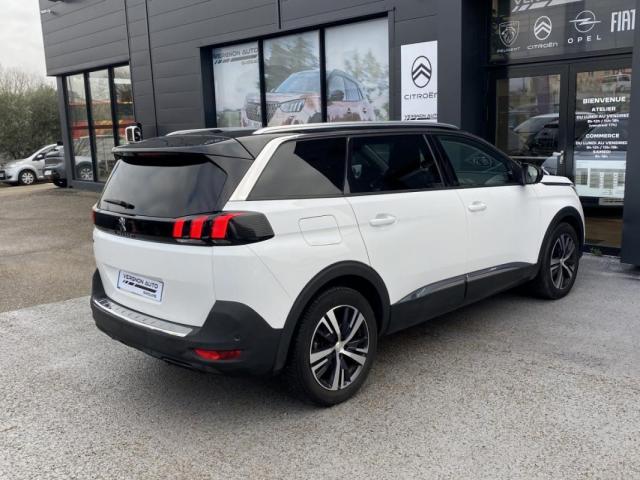 Peugeot 5008 image 6