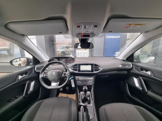 Peugeot 308 image 1