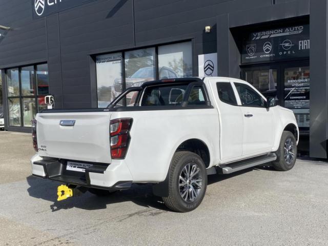 Isuzu D-Max image 1