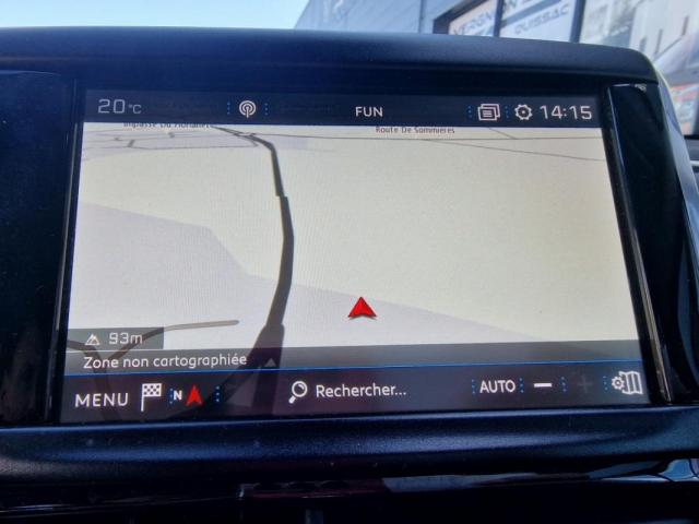 Peugeot 208 image 6