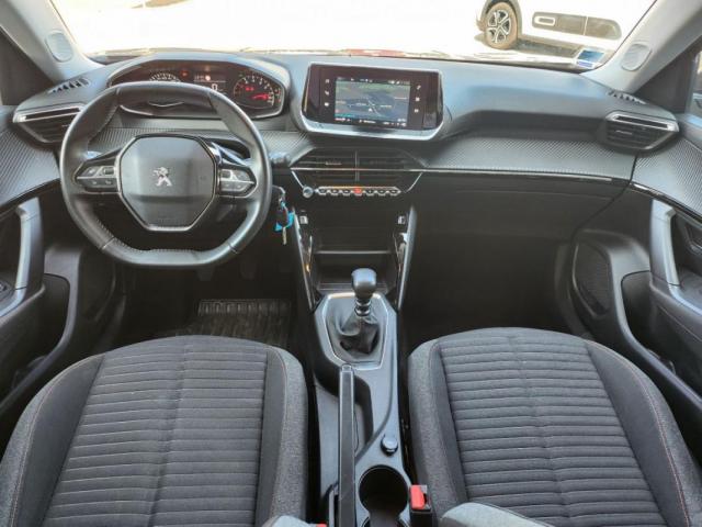 Peugeot 2008 image 1