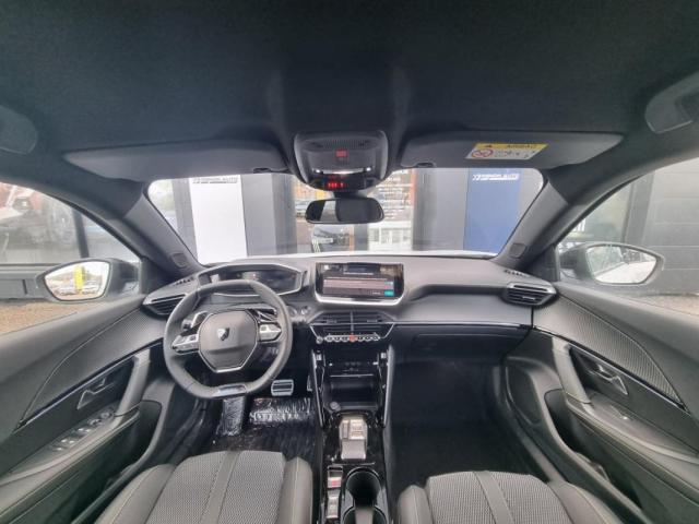 Peugeot 2008 image 1