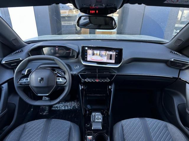 Peugeot 2008 image 8