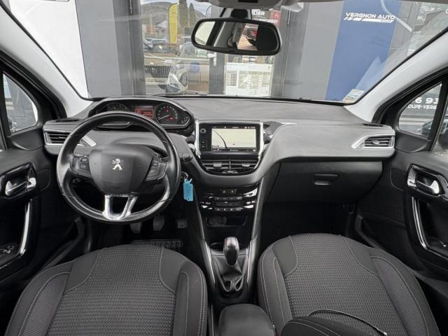 Peugeot 208 image 9