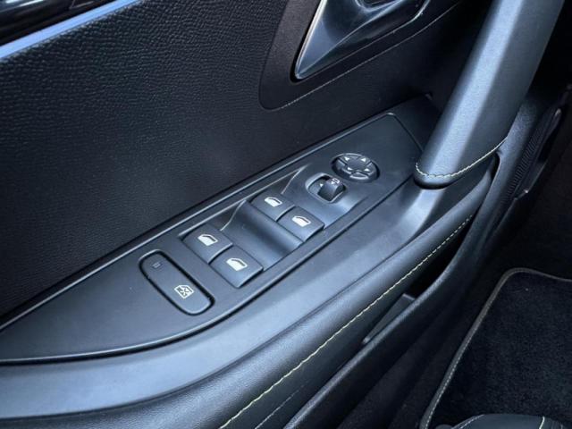 Peugeot 208 image 7