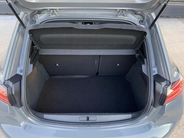 Peugeot 208 image 5
